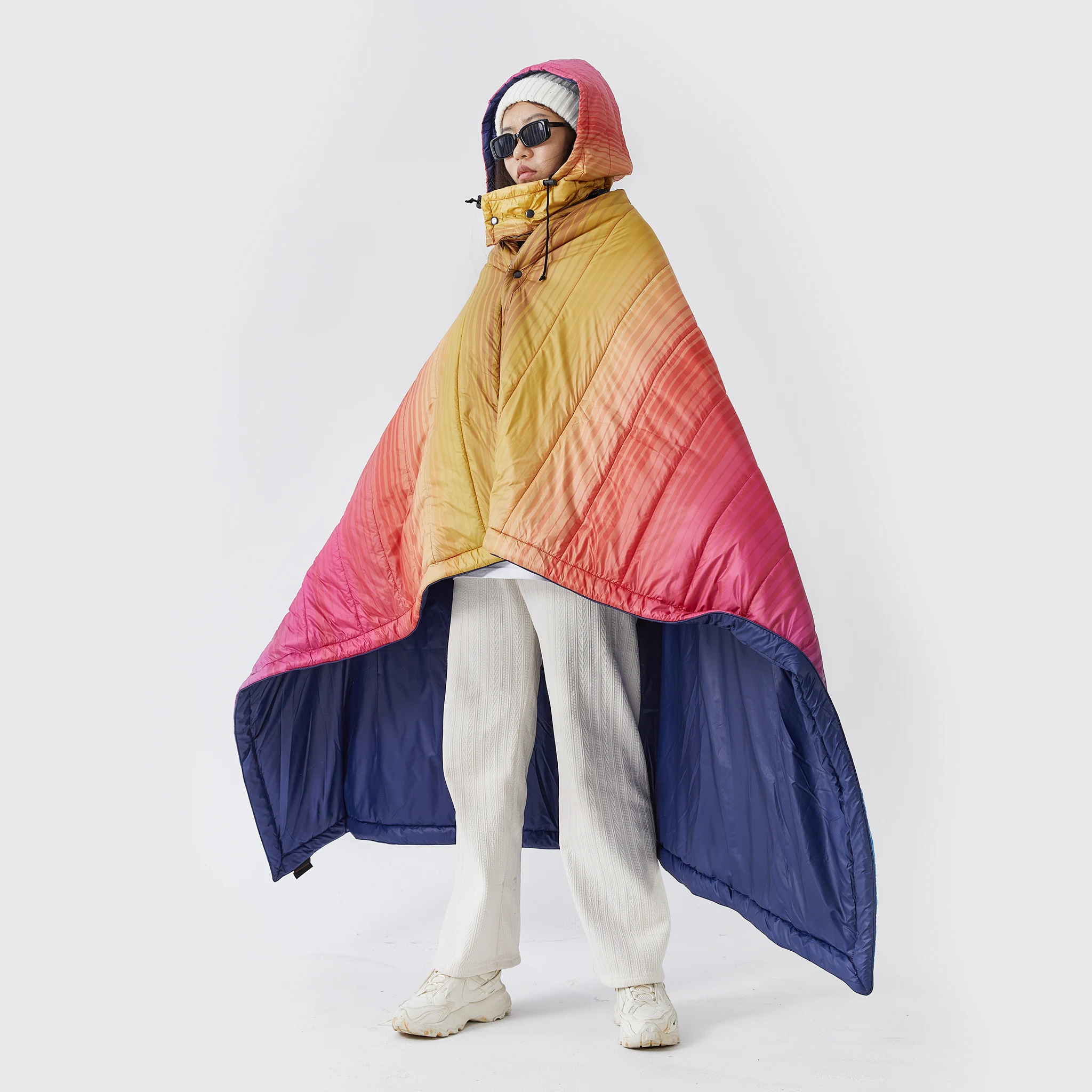 Outdoor Escape Rainbow Print Stadium Packable Down Camping Puffy Blanket