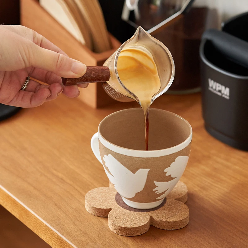 Amazon Hot Sale Espresso Shot Pyrex Beaker Glass Measuring Cups Set Double-mouthed Coffee Cups Jug With Wooden Handle 3264