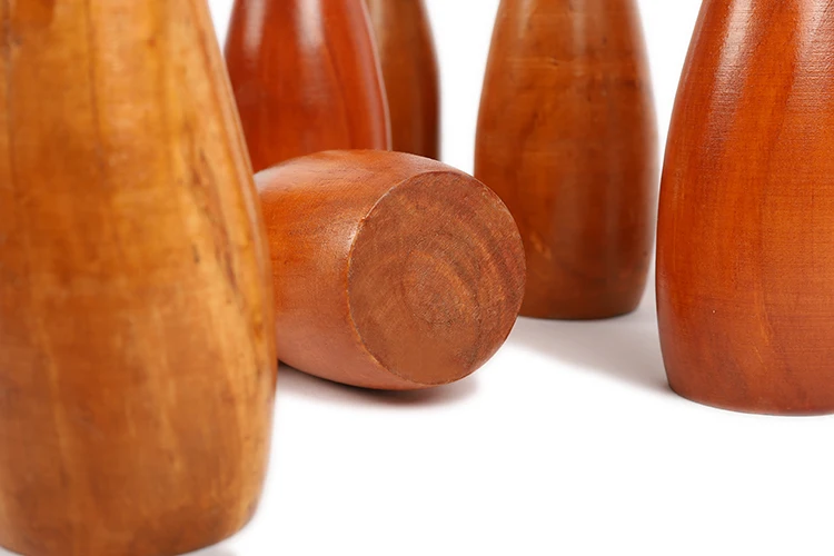 
WAFFLE GAMES Classic Solid Wood Stained Outdoor Lawn Bowling Game Set 