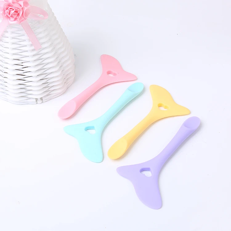 Wholesale Eyebrow mold Stencils Women Pro Eye Makeup Tool Eyeliner Stencils Template Shaper Model for women girl