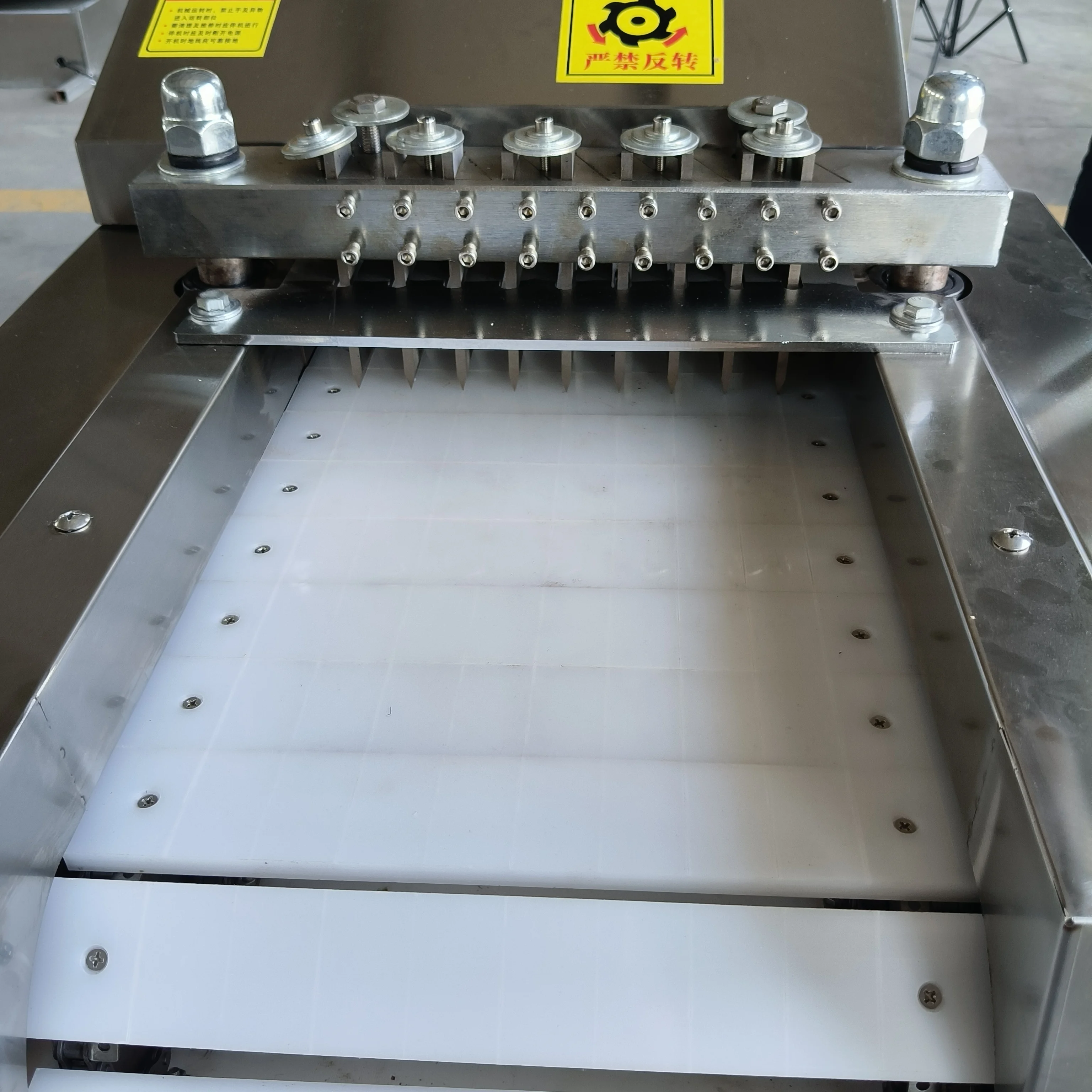 Commercial Chicken Cuters Meat Dicer Machine Cubes Cutting Automatic Machinery for Frozen with CE Certification