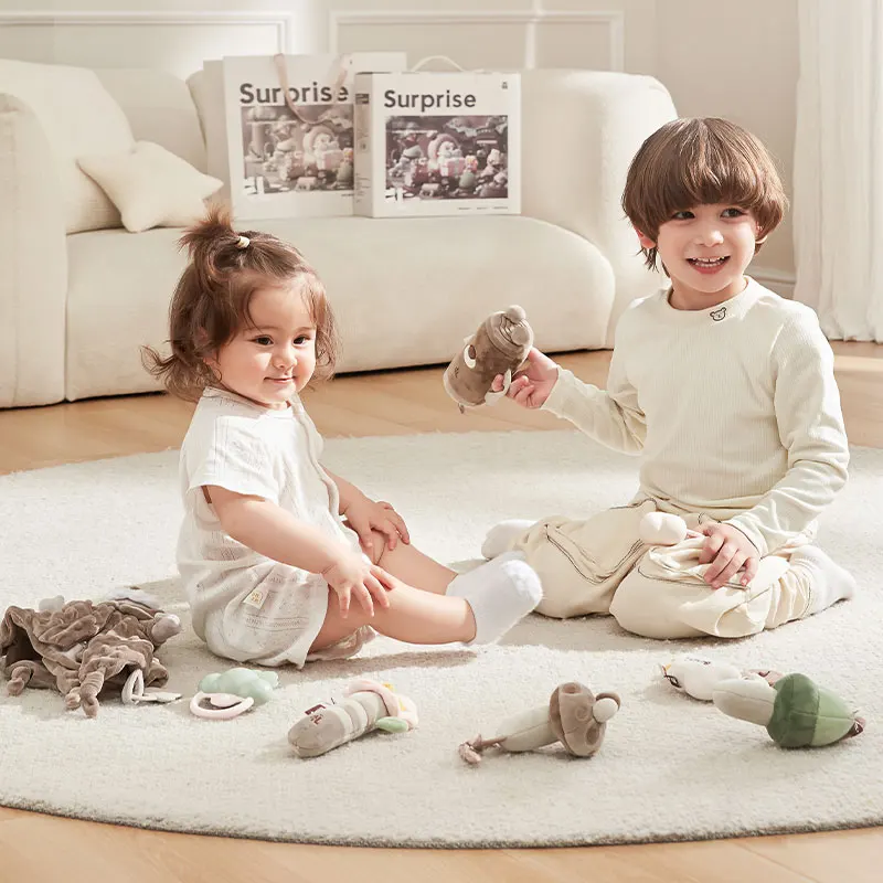 Custom Cute Animals Shape Kids Sleeping Toys Lovely Comforter Soothing Plush Doll Baby Gift Box Teether Soothe Toys Set