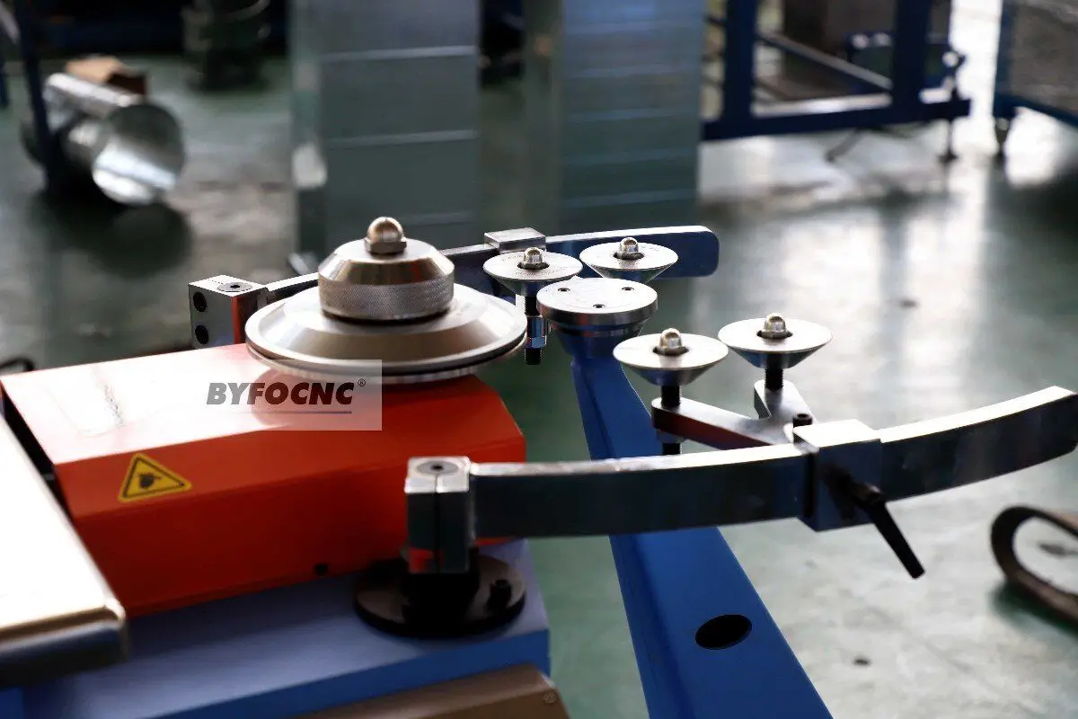 Economic price air ventilation pipe elbow machine to make round duct stainless steel bellows tube folding machine