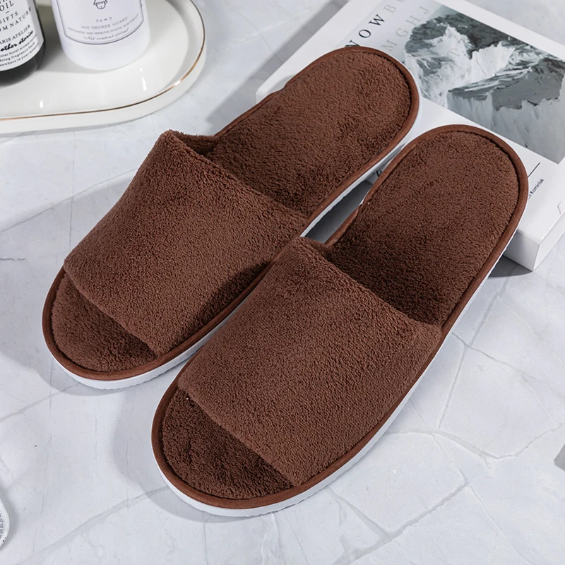 Custom Logo Luxury 5 Star Hotel Grey Open Toe Recycling Coral Fleece Hotel Slippers For Guest