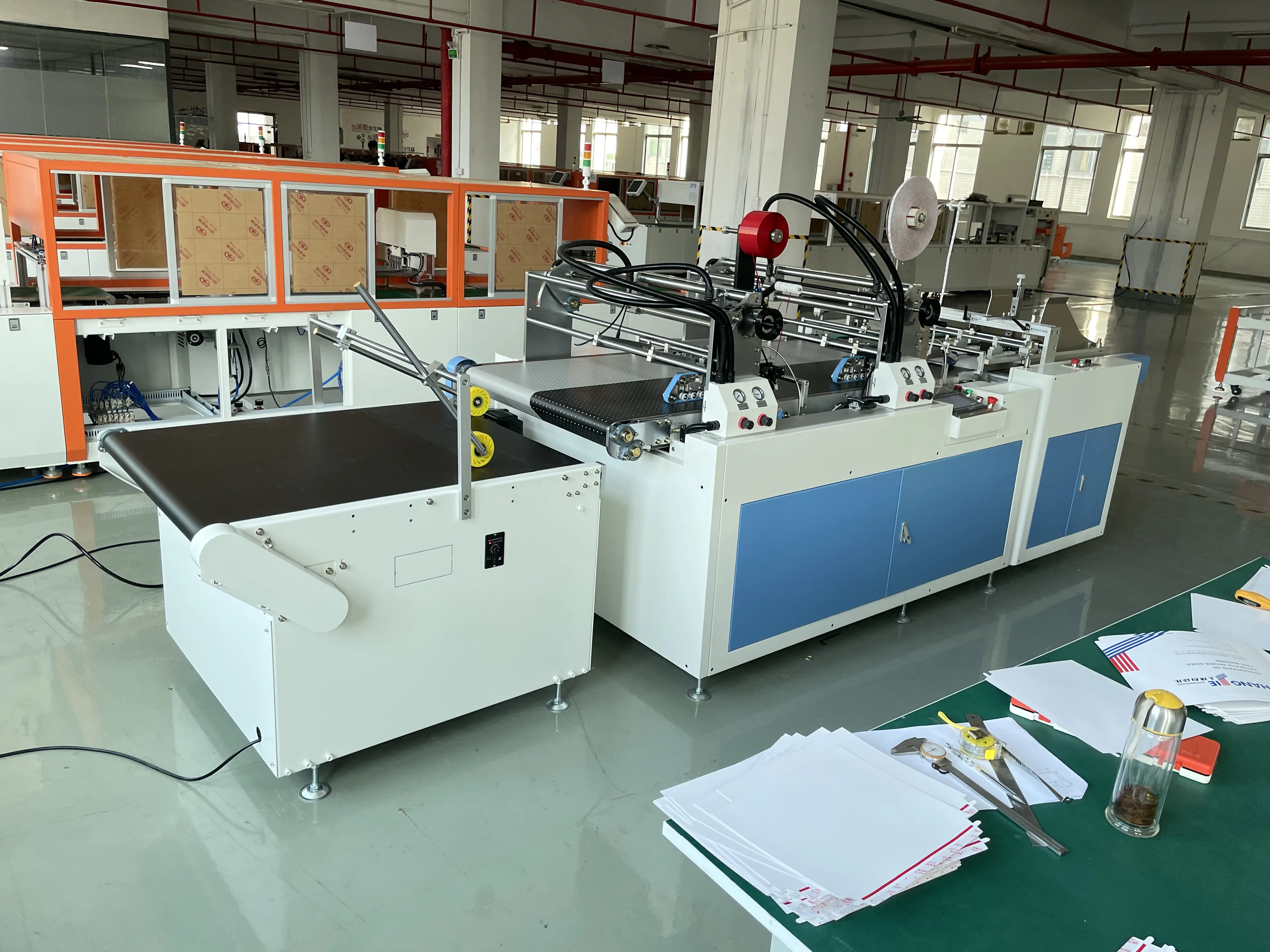 Automatic assembly line nucleic acid reagent card, carton envelope courier bag double-sided adhesive Labeling machine