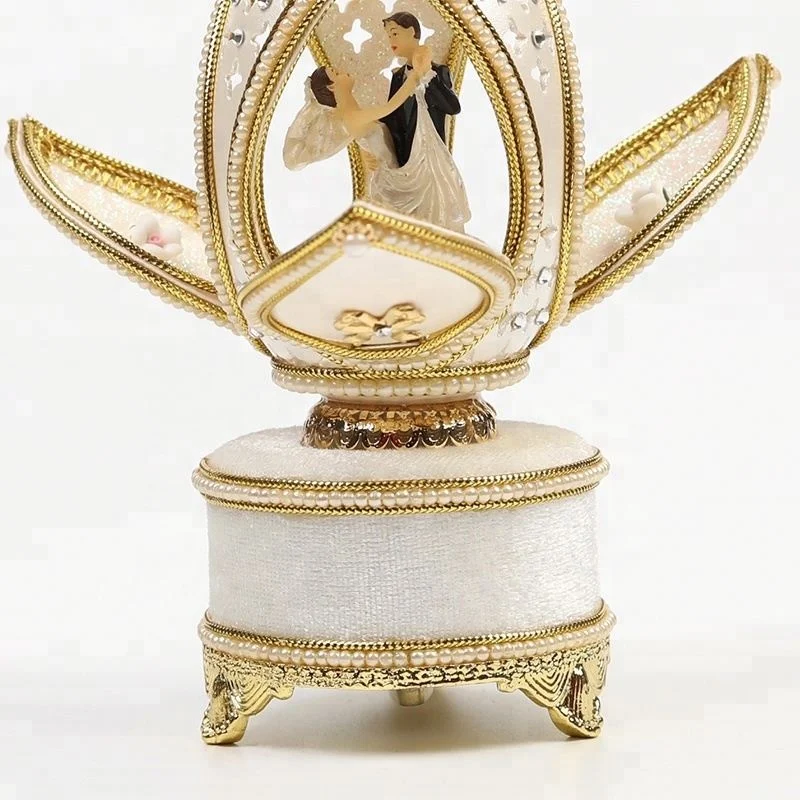 Girlfriend birthday gifts goose egg music box