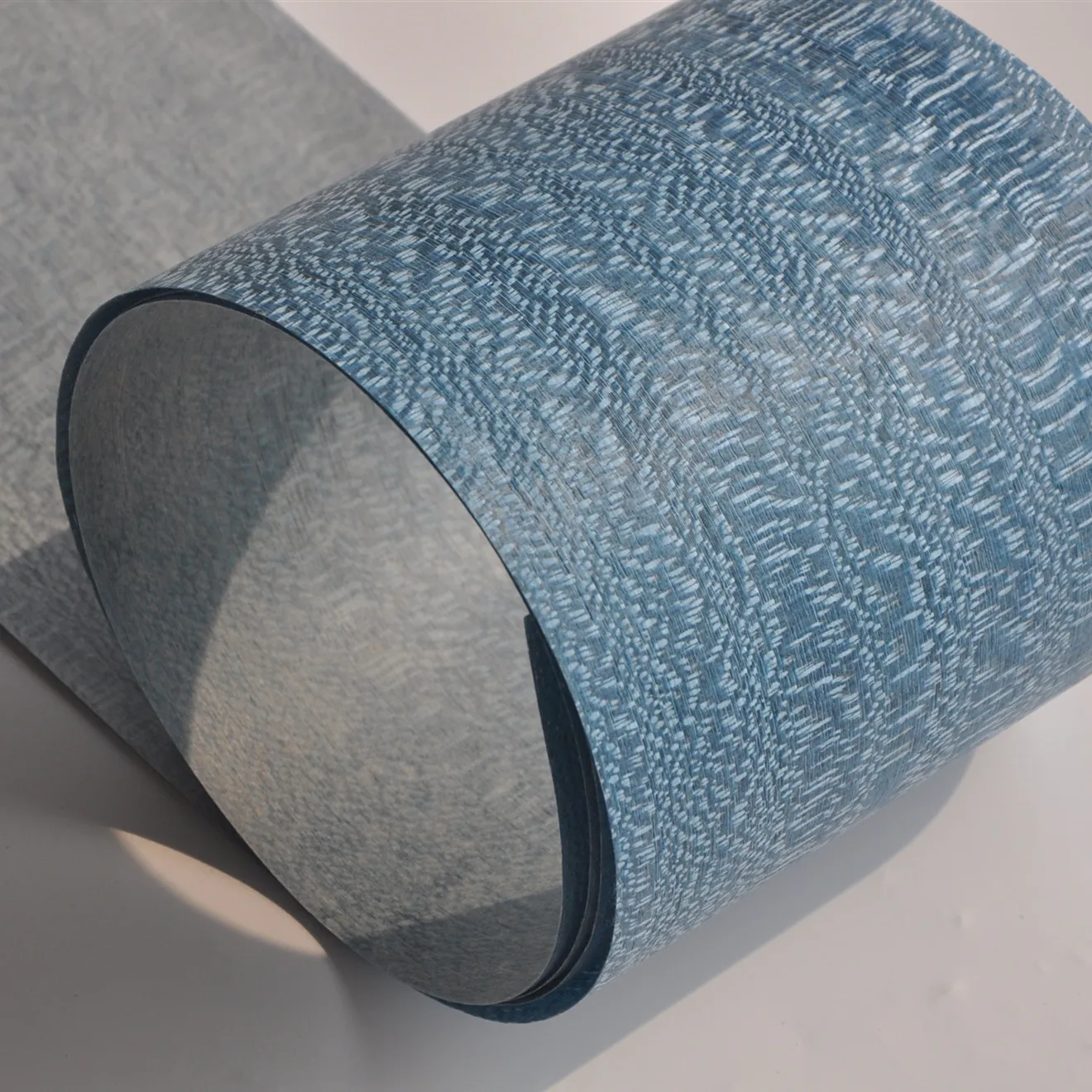 New Design Natural Dyed Veneers  High Quality   Peacock Blue Poplar Wood Veneers  For Home  Furniture Decoration