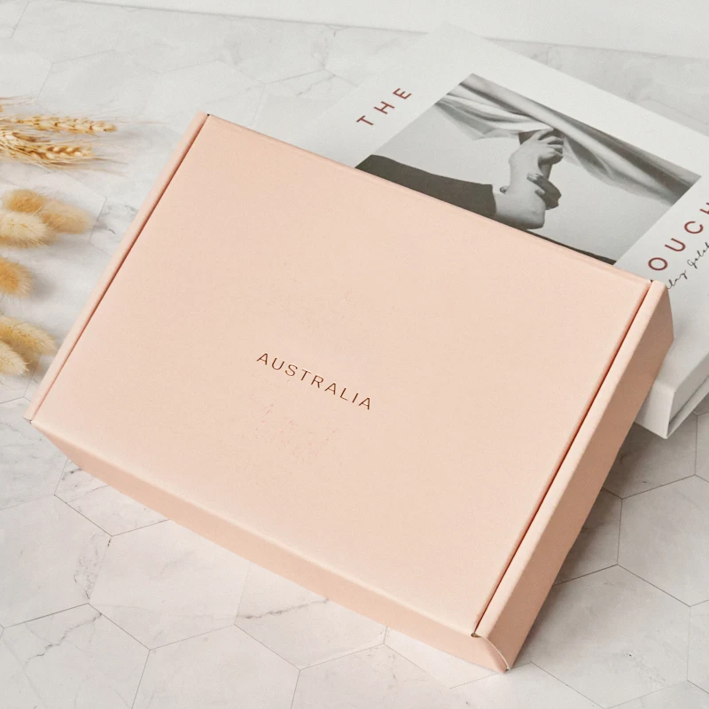 China Manufacturer Made Paper Packing Mailer Boxes Shipping Corrugated Package Box for Shipping Clothes