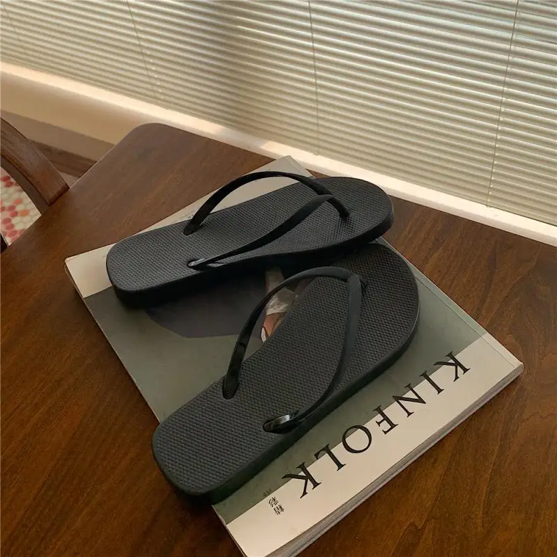 Wholesale Eleven Women Anti-Slip Rubber Beautiful Color Soft Flat Slides Slippers Sandals Cheap Custom Print flip flop designer