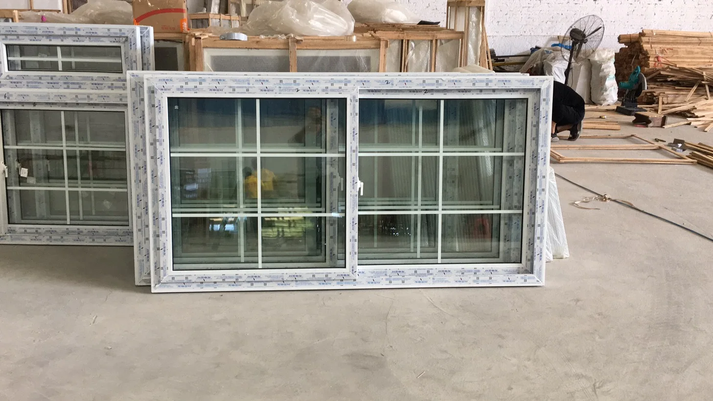 Upvc Windows Cheap Price Tempered Glass Interior Home Grill Design Pvc Sliding Window Aluminum Alloy Frame Sliding Horizontal YJ
