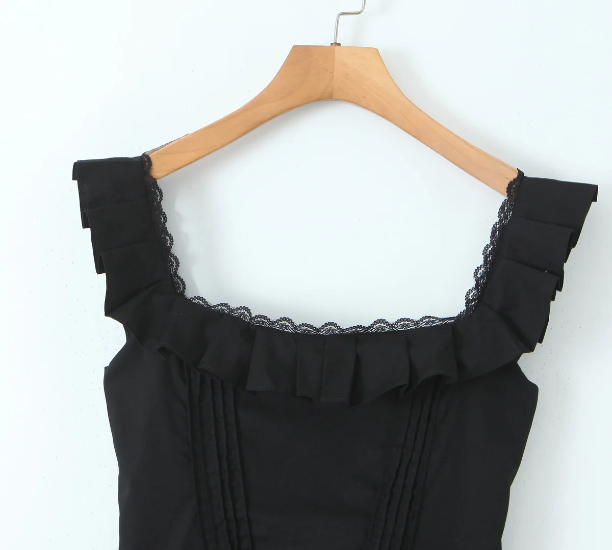 Sleeveless square collar shoulder strap black color casual fashion women cotton mini lace dress