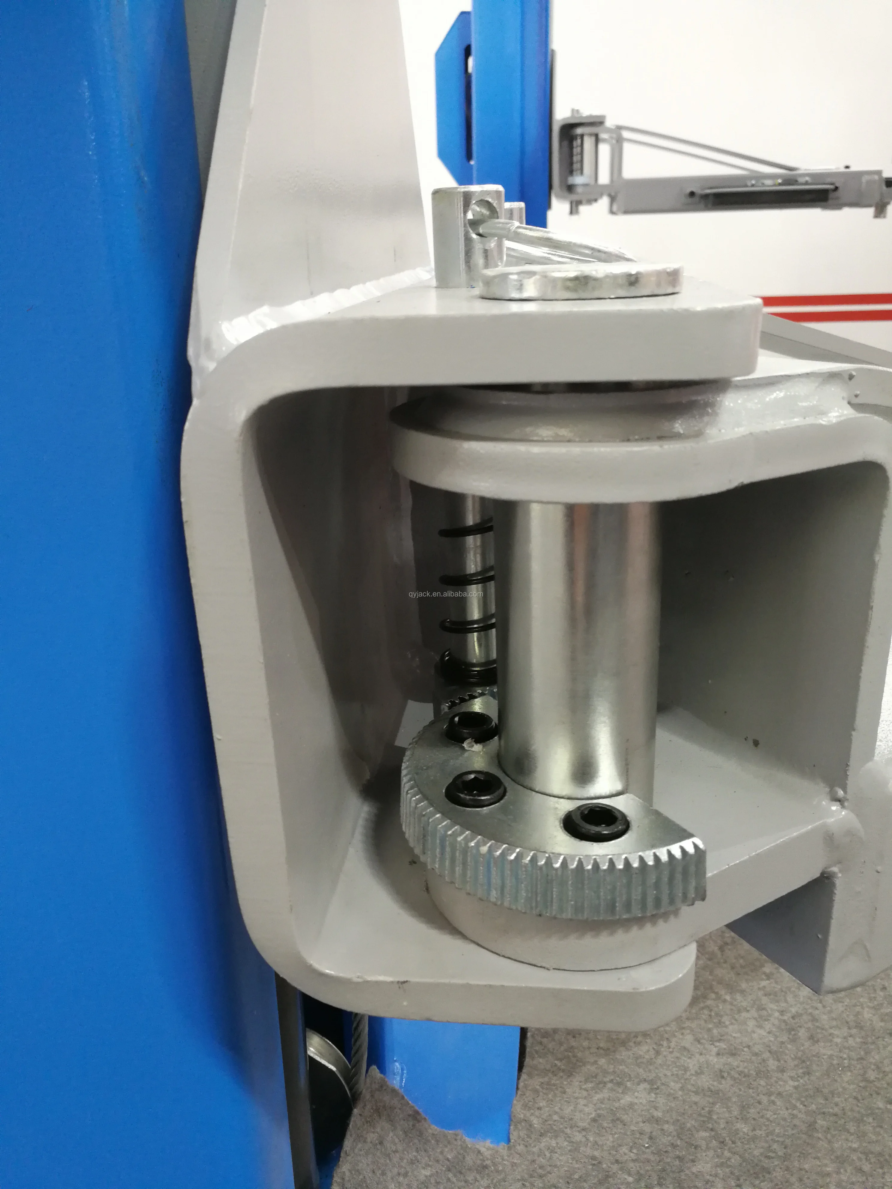 4000kgs CE approved maintenance center used base plate two post car lift