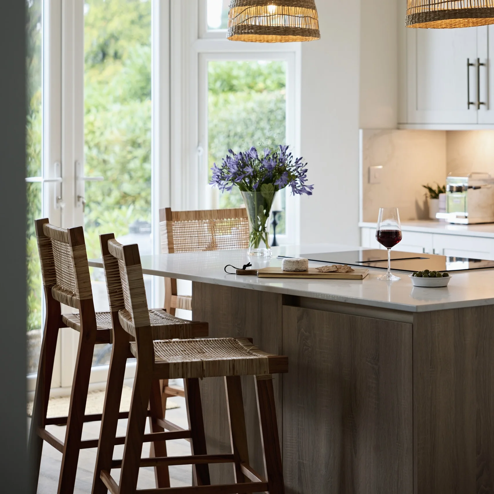 European Classic Wooden Cabinet L Shape Flat Door Panel Practical Kitchen Wood Grain Melamine&HPL&Solid Wood