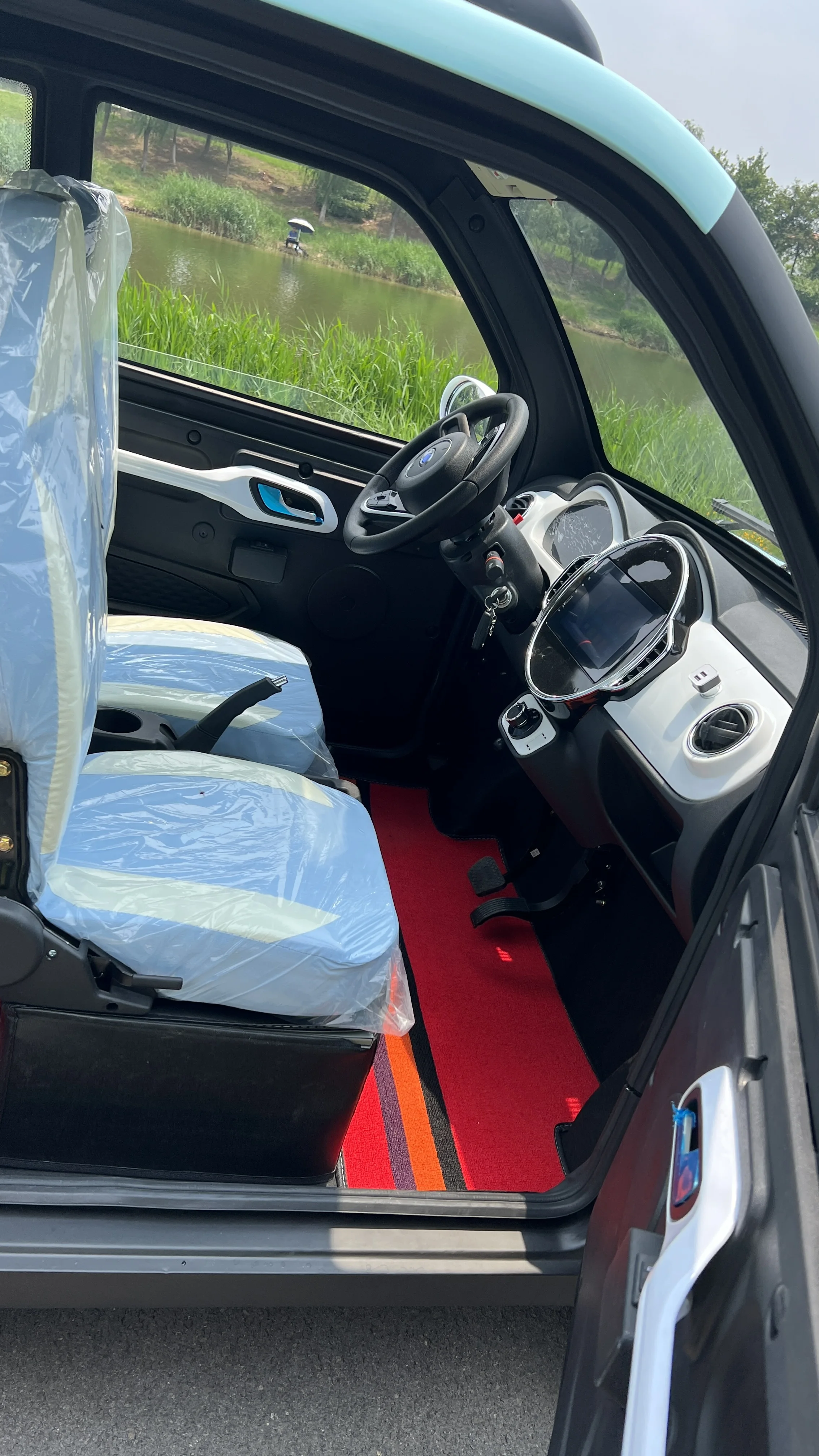 2024 electric low speed vehicle, 4 seats 2 doors electric vehicle, max speed 45km per hour electric 4 wheel vehicle