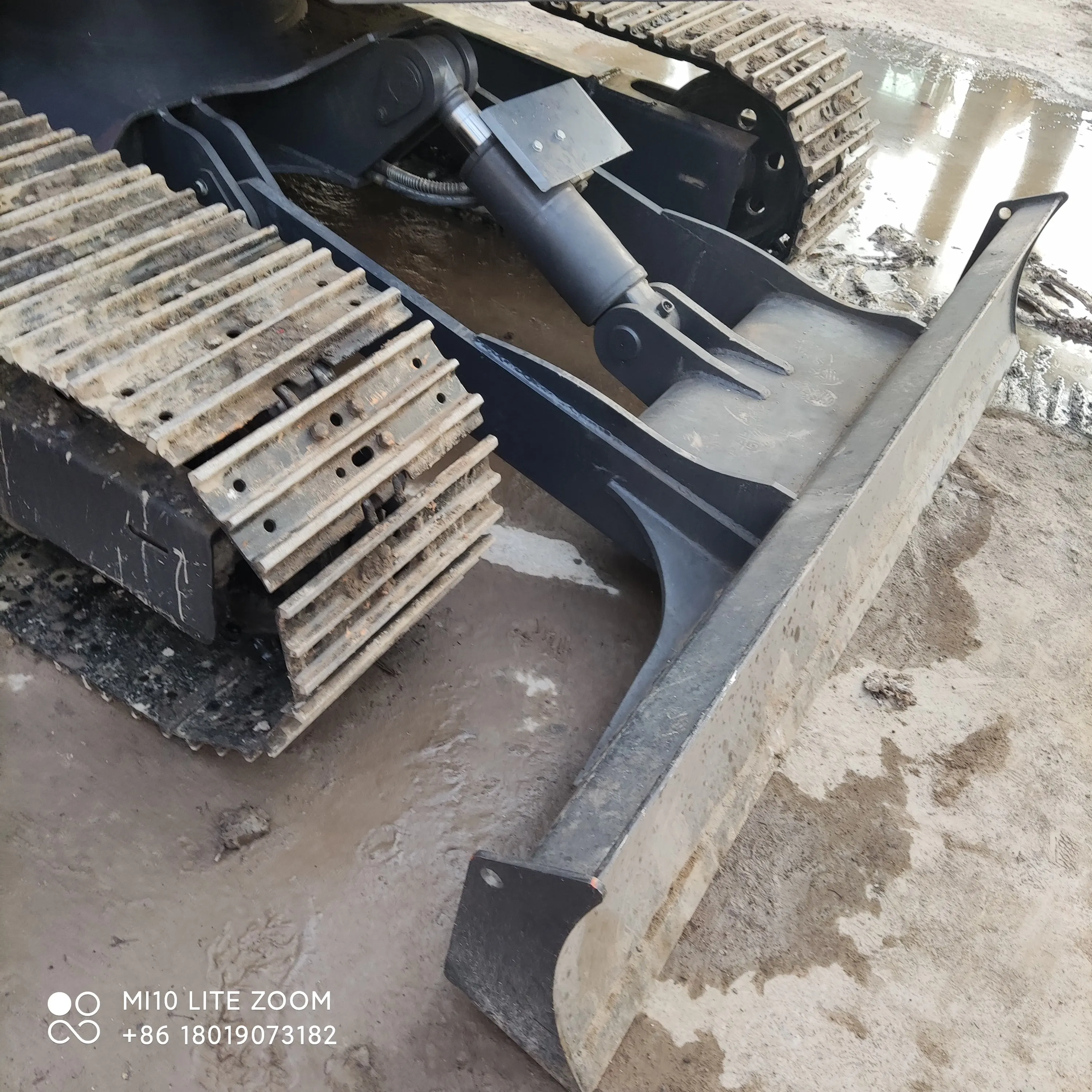 Японский импортный б/у hitachi ZX70 6 тонный экскаватор zaxis 70 в наличии для продажи отличном состоянии