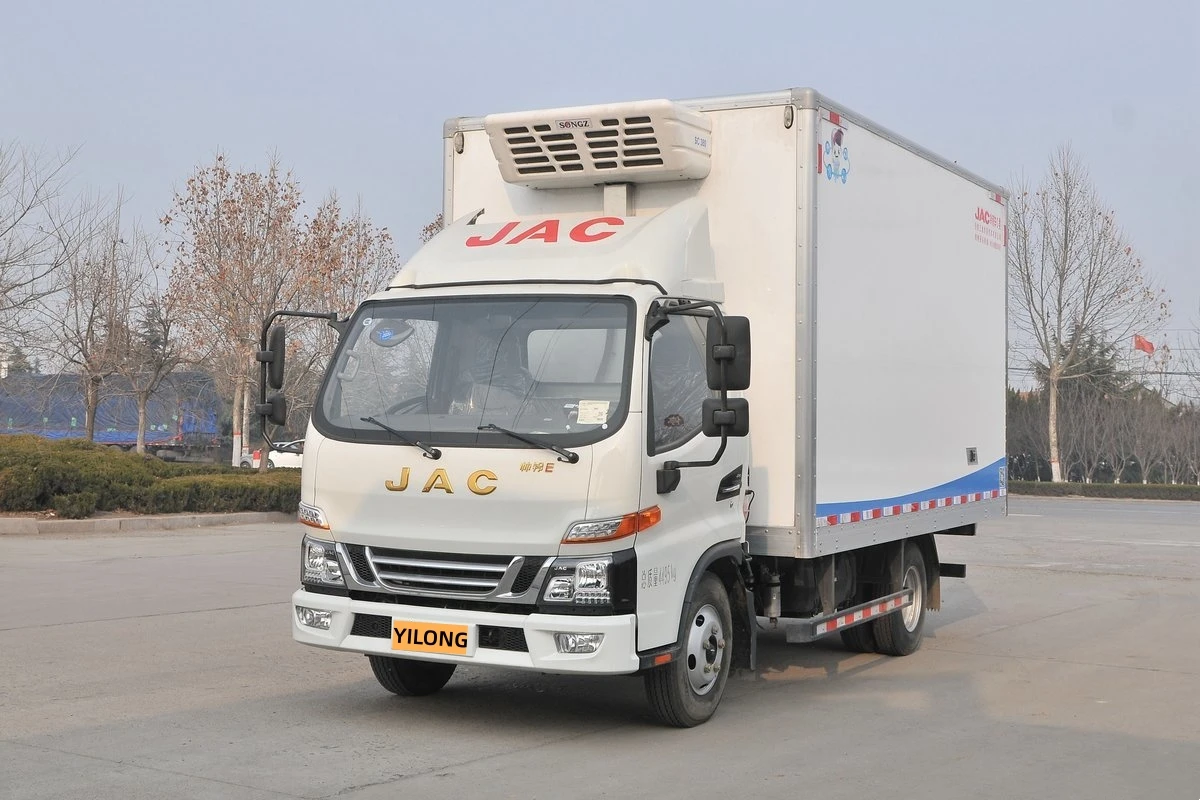 With custom private label 1.1t load 4 x 2 diesel truck refrigerated trailer