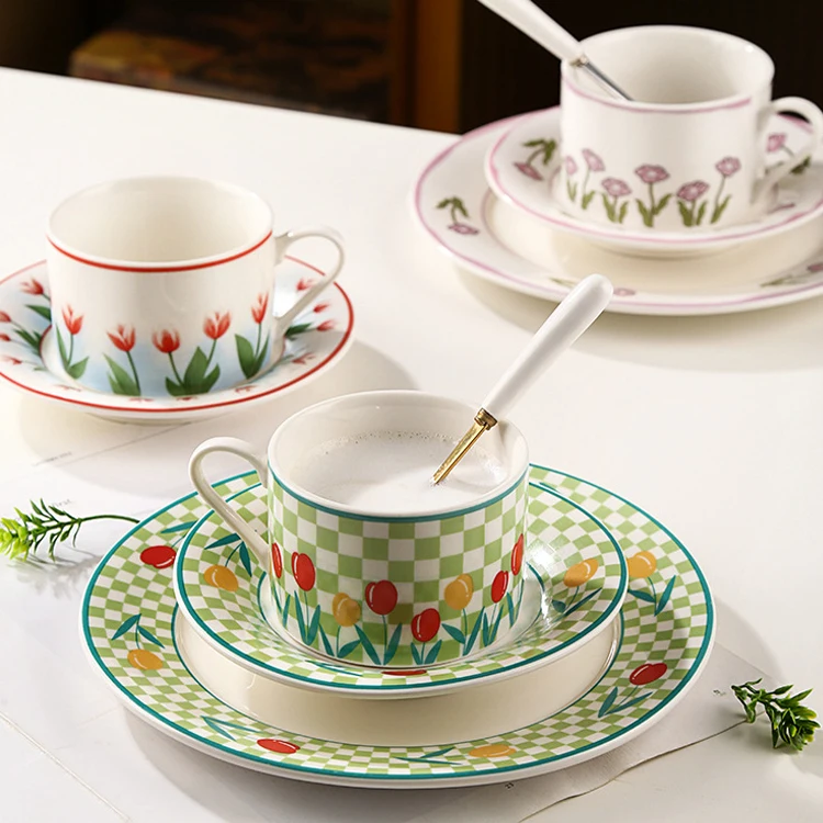 China Wholesale Custom tea small coffee cups set with Round Saucer Pink