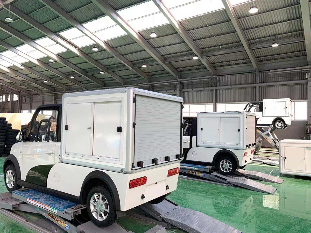 side slip door of box