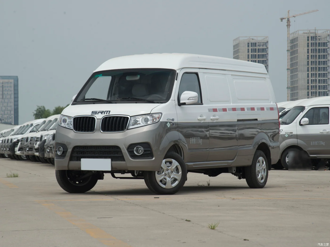 In Stock China Gasoline Cars Xinyuan X30L 2021 Model 1.5L Natural Gas Fortune Edition Cargo SWCC15M Air-conditioning Used Car