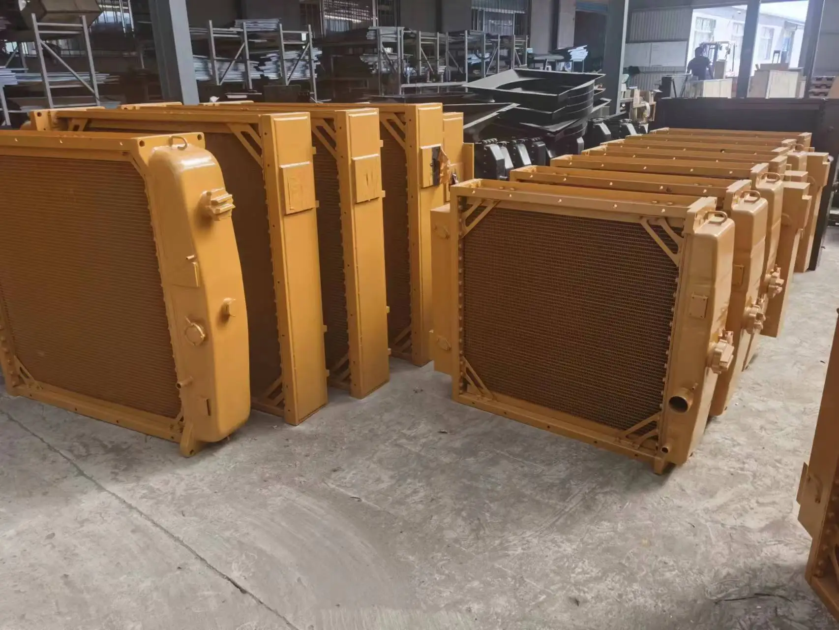 high quality Komatsu CAT Hitachi Daewoo Doosan Kobelco Hyundai Excavator Radiator Bulldozer Radiator Excavator Intercooler