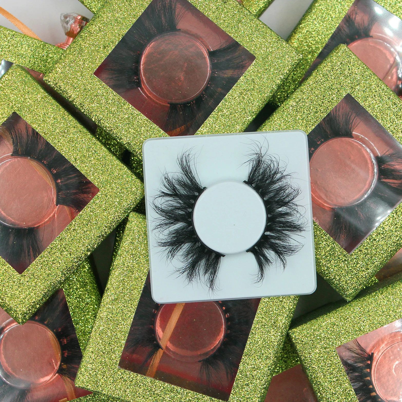 
Private Label Eyelash Vendor Customized Boxes Custom Logo Round Suitcase Lash Case Box Eyelash Packages 