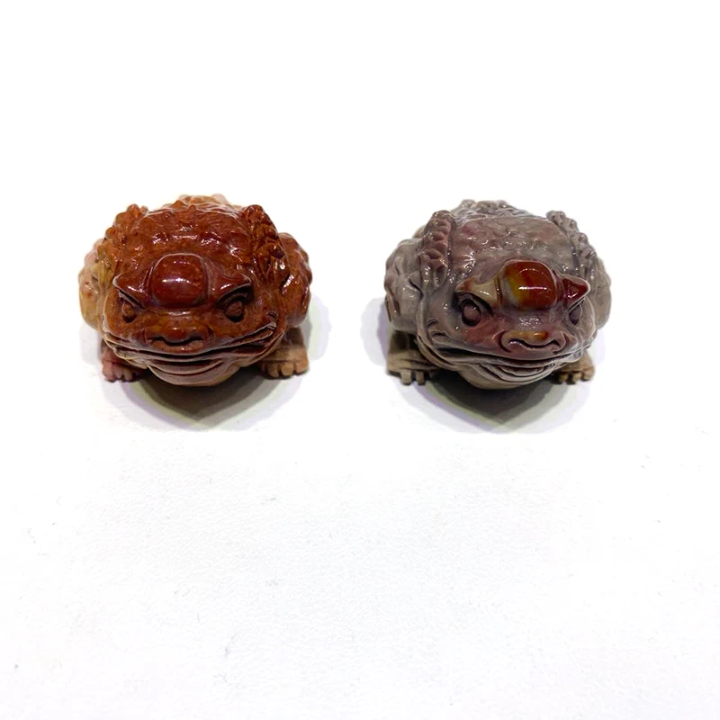 wholesale natural crystal Animal carving Alashan agate crystal Toad carving For feng shui collection