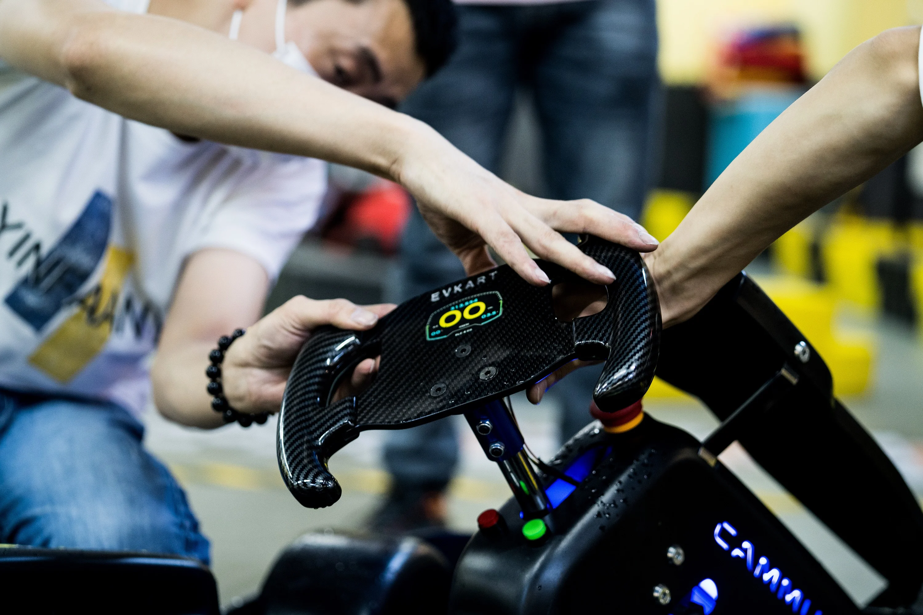 CAMMUS Sale Price Removable Battery Karting Cars Electric Racing Go Karts for Kids Indoor Racing Kart