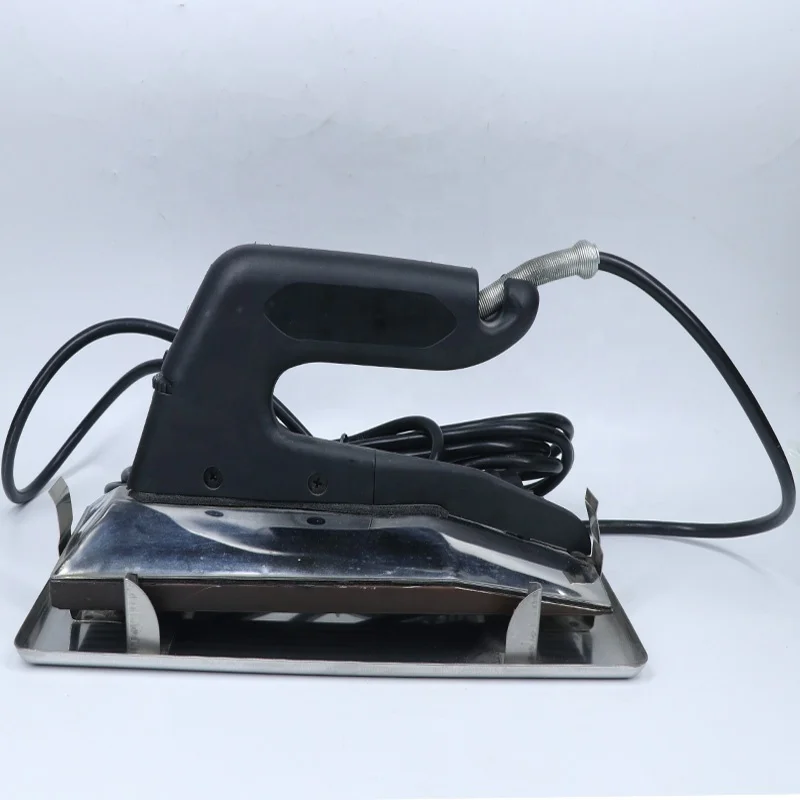 carpet tools (carpet kicker & iron)