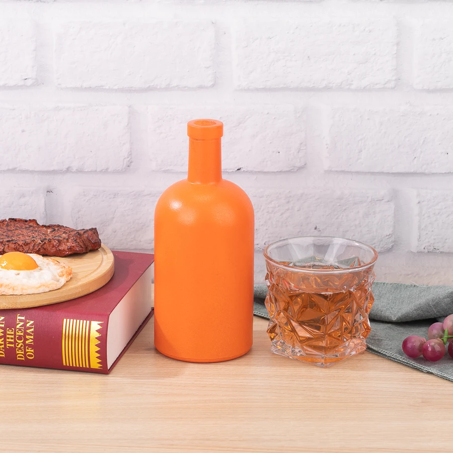 500ml vintage whiskey glass bottle Orange spraying Matte black Empty vodka glass bottle with Cork