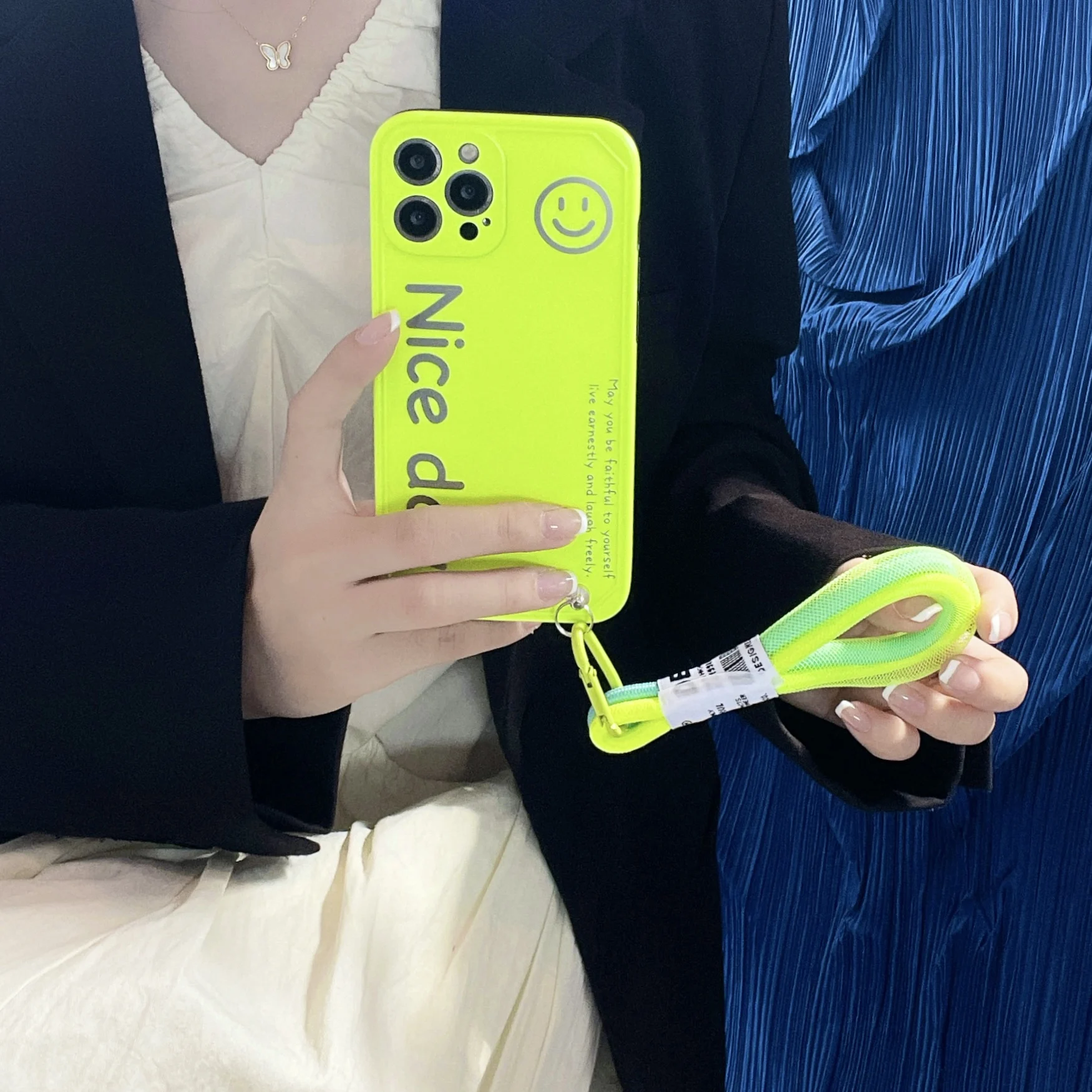 INS Smiley Fluorescence Lanyard Hand Strap Lanyard Phone Case For iPhone 11 12 13 Pro Max XS X 8 7 Plus SE 20 Soft Silicon Cover