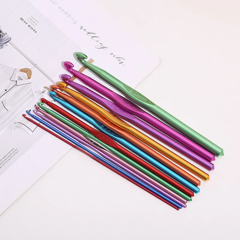Yarn Craftsman Manufacturer Wholesale 2-10mm Aluminum Handle Crochet Hook Set Knitting Needles Hook For Crochet Yarn