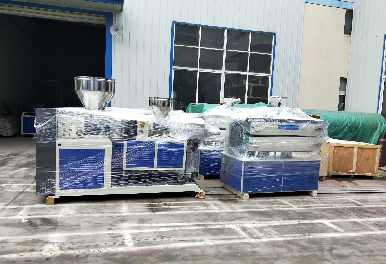  Conical twin screw extruder pvc pipe manufacturer machine