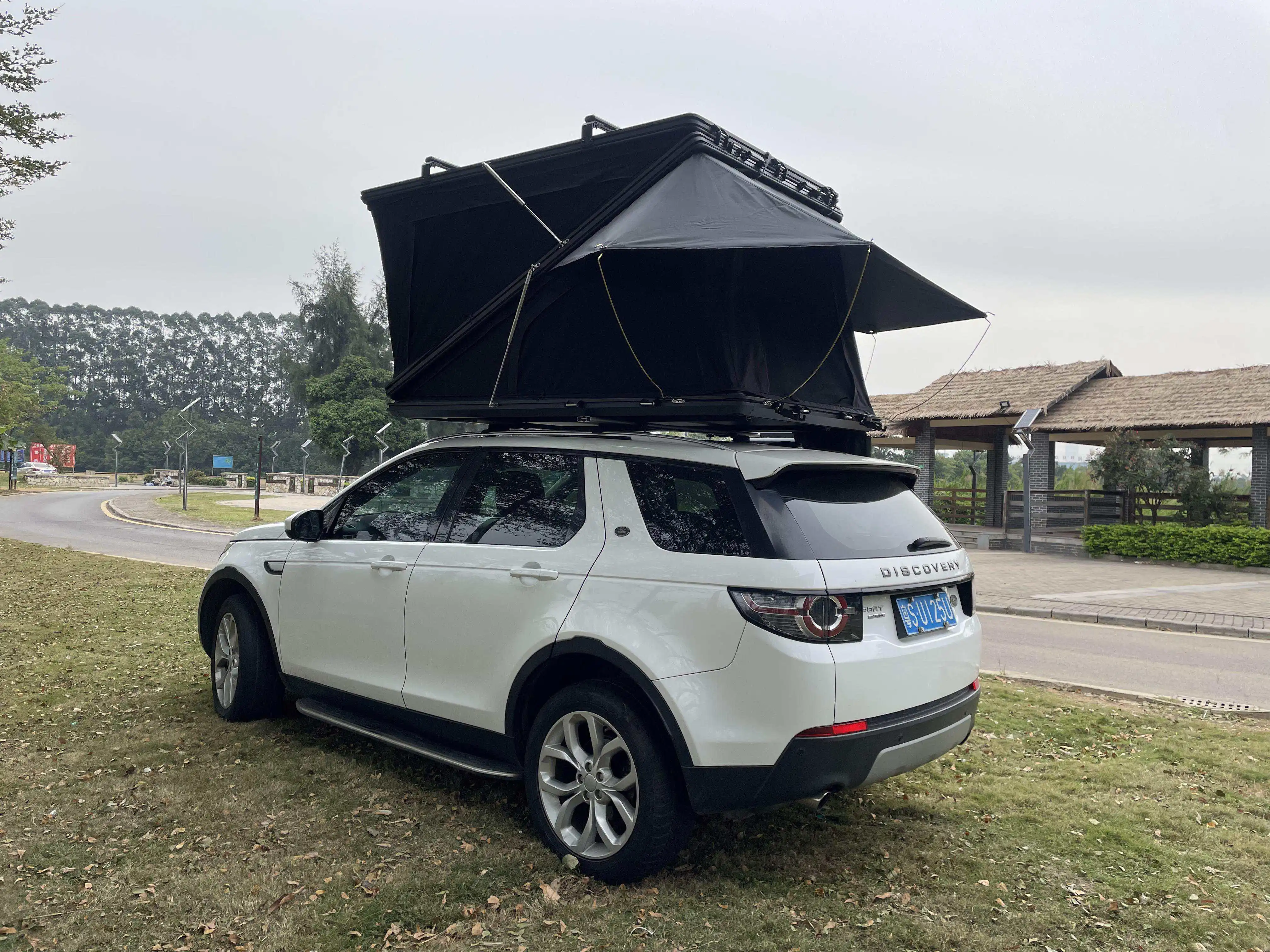 New Style 2-4 Person Waterproof Car Camping Aluminium Hard Shell Roof Top Tent