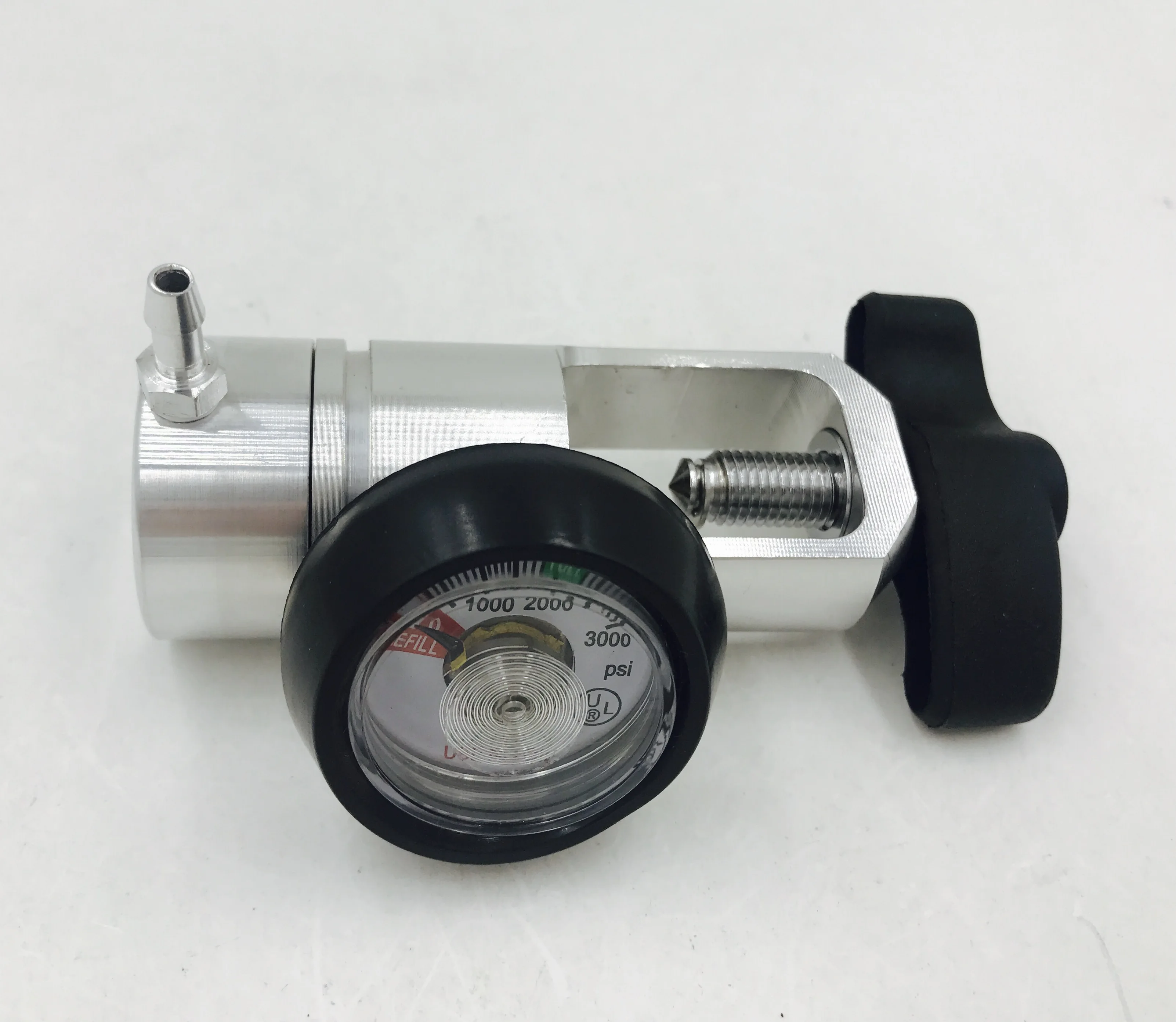 Good price bullnose medical gas pressure regulator GCE type medical oxygen regulator for cylinder