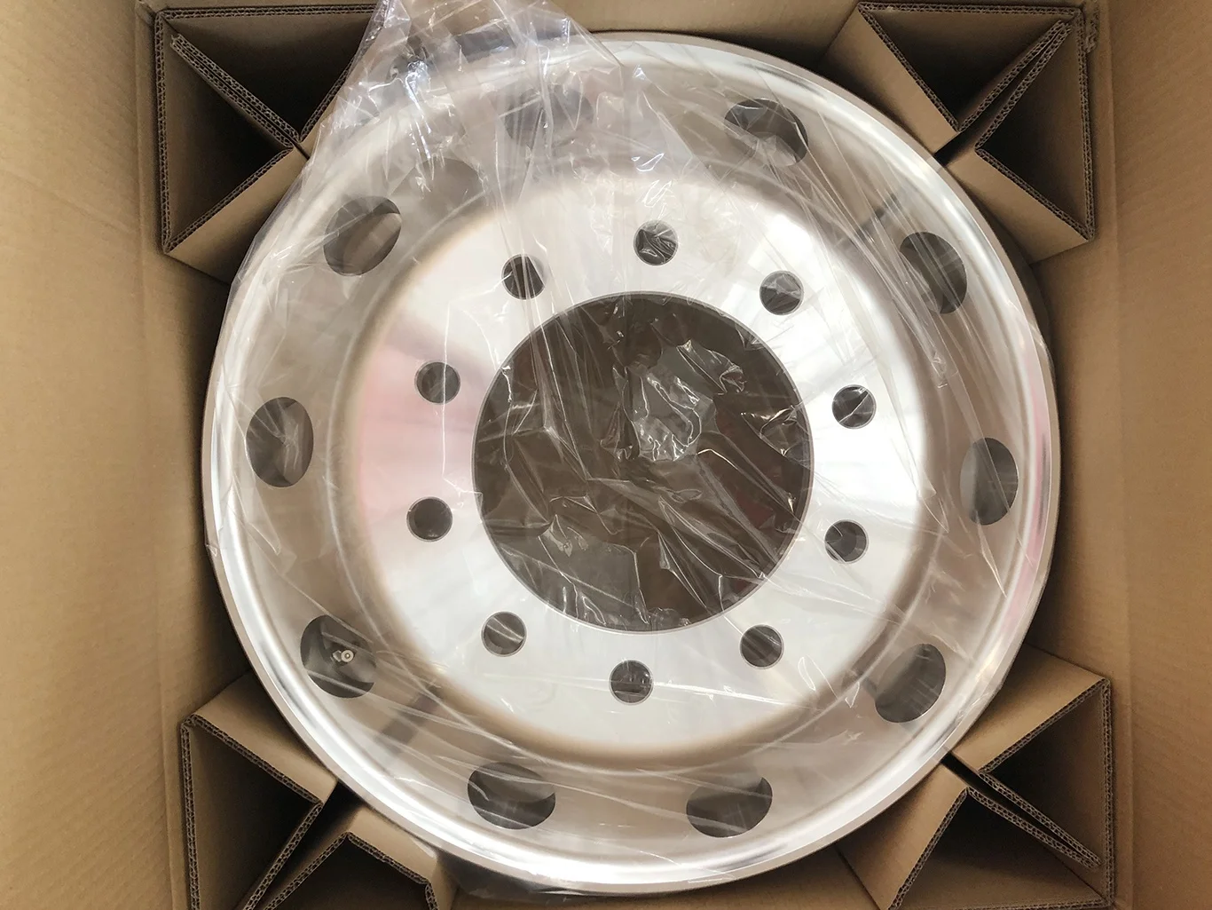 8.25X22.5 Inch Aluminum  Material Truck Alloy Truck  Wheels or Rims