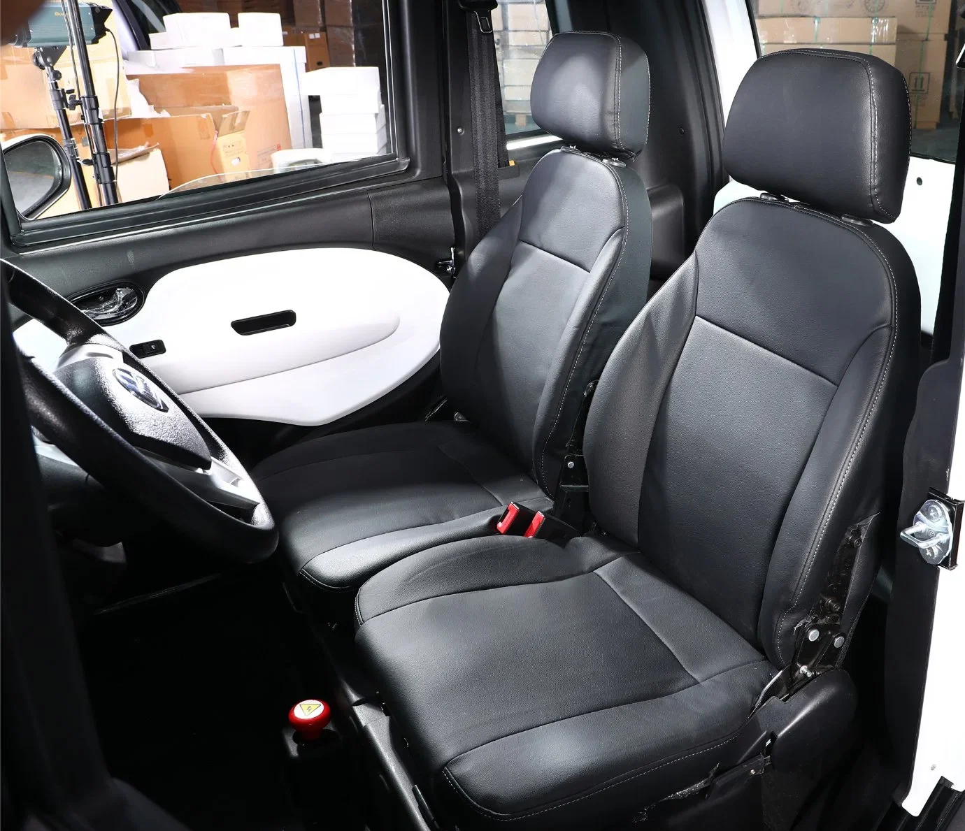 3000W Long Range Two Seater Mini Electric Car for Adult New Product Charger Voltage 220 Volts EV5 Electric Car Capacity