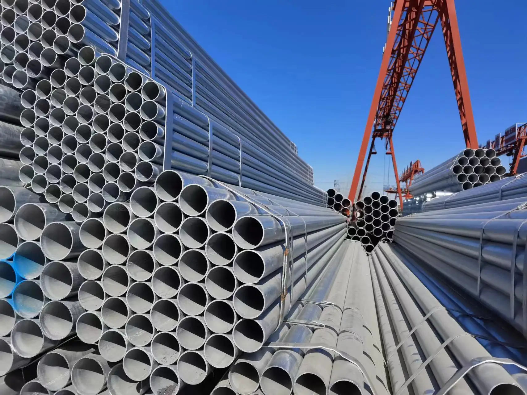 ASTM Certified API Straight Welded Steel Pipe Carbon Steel  Pipe Hot Rolled Seamless Pipes