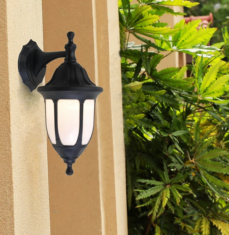 P211 IP44 Wall Mounted LED Blubs E27 PLASTIC Housing LED outdoor Antique Wall Lamp