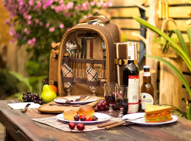 High quality Picnic Backpack Picnic Bag with Premium Cutlery Set for 4 Person
