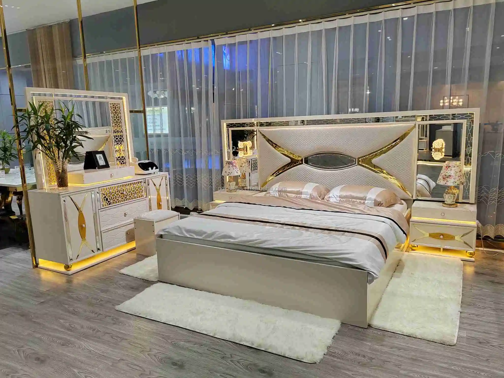 2023 brand new Luxurious king bedroom furniture sets LED lighted modern high gloss complete king size bedroom sets