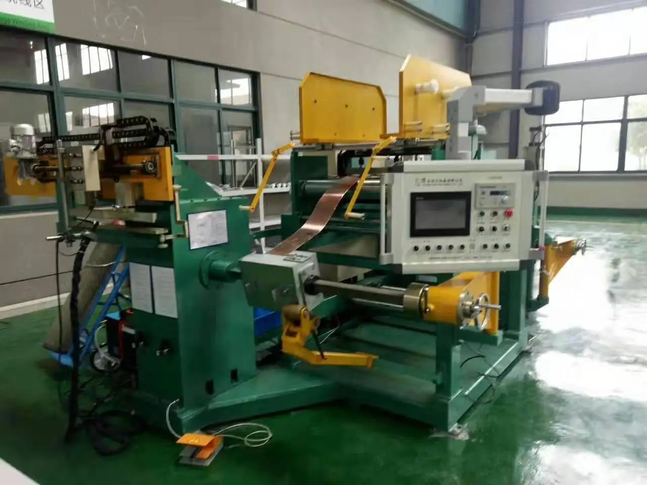 Automatic China Manufacturer transformer Coil width 1600 Mono-layer low voltage Cu strip foil winding machine