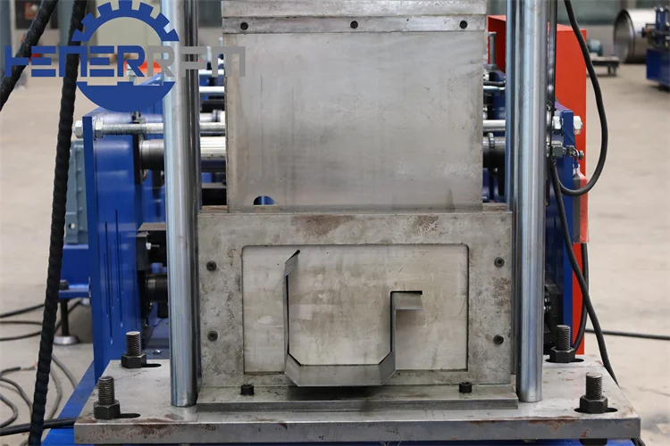 Galvanized Square Rain Down Gutter Roll Forming Machine