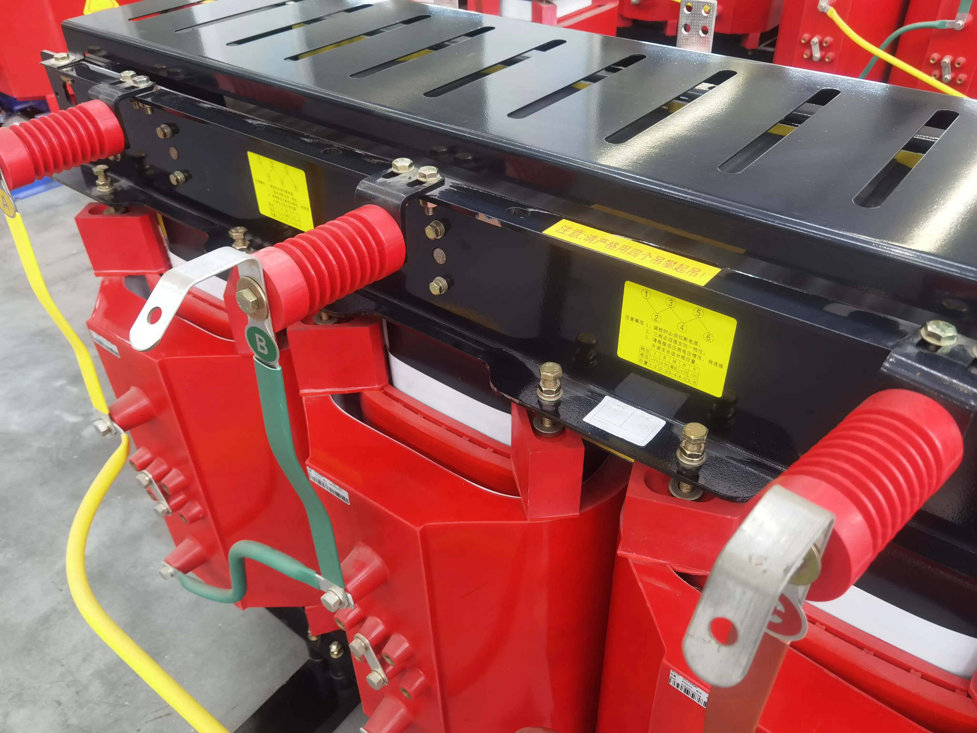 Factory Sale High Quality Amorphous Core Three Phase Cast Resin Dry Type Transformer 11KV