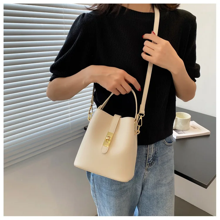 New Online Shopping Custom PU Leather Fashion Trends Ladies Tote Shoulder Handbags Wholesale Women Ladies Handbags