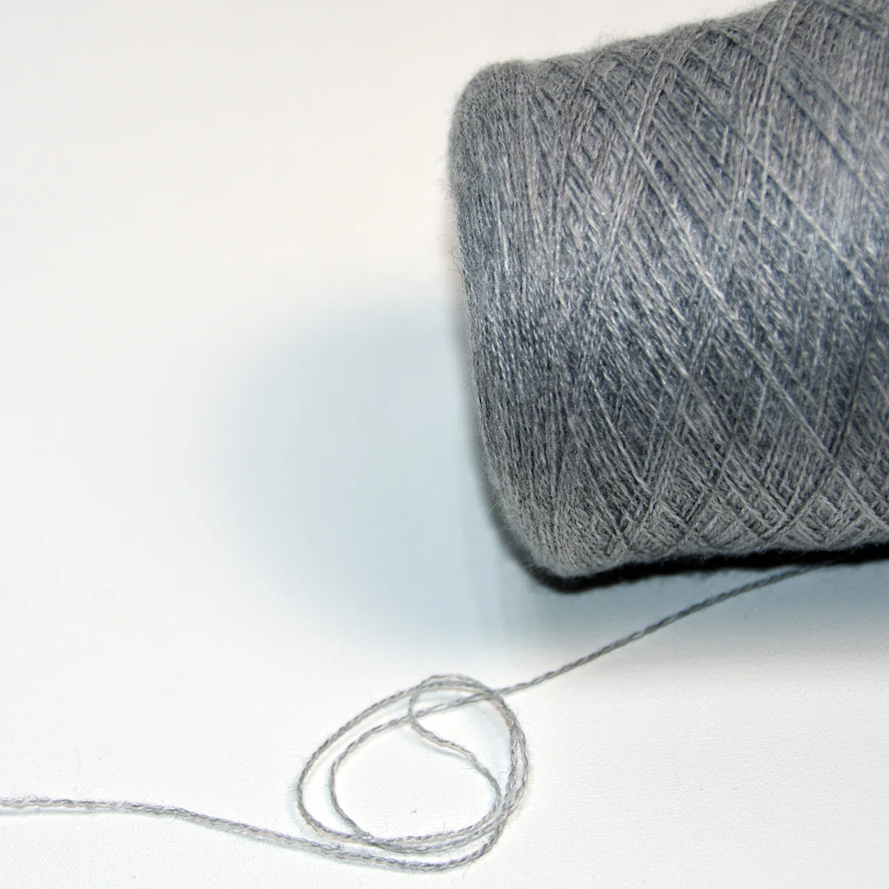 Yarn Craftsman Retail 66s 21 Micron 100% Australia Super Roving Chunky Merino Wool Yarn