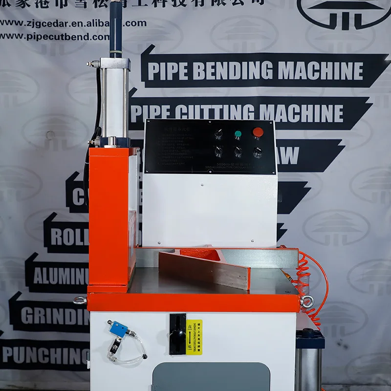 XS-505AL Pneumatic Aluminum Cutting Machine 45 Degree No Burr Profile Cutting Machine