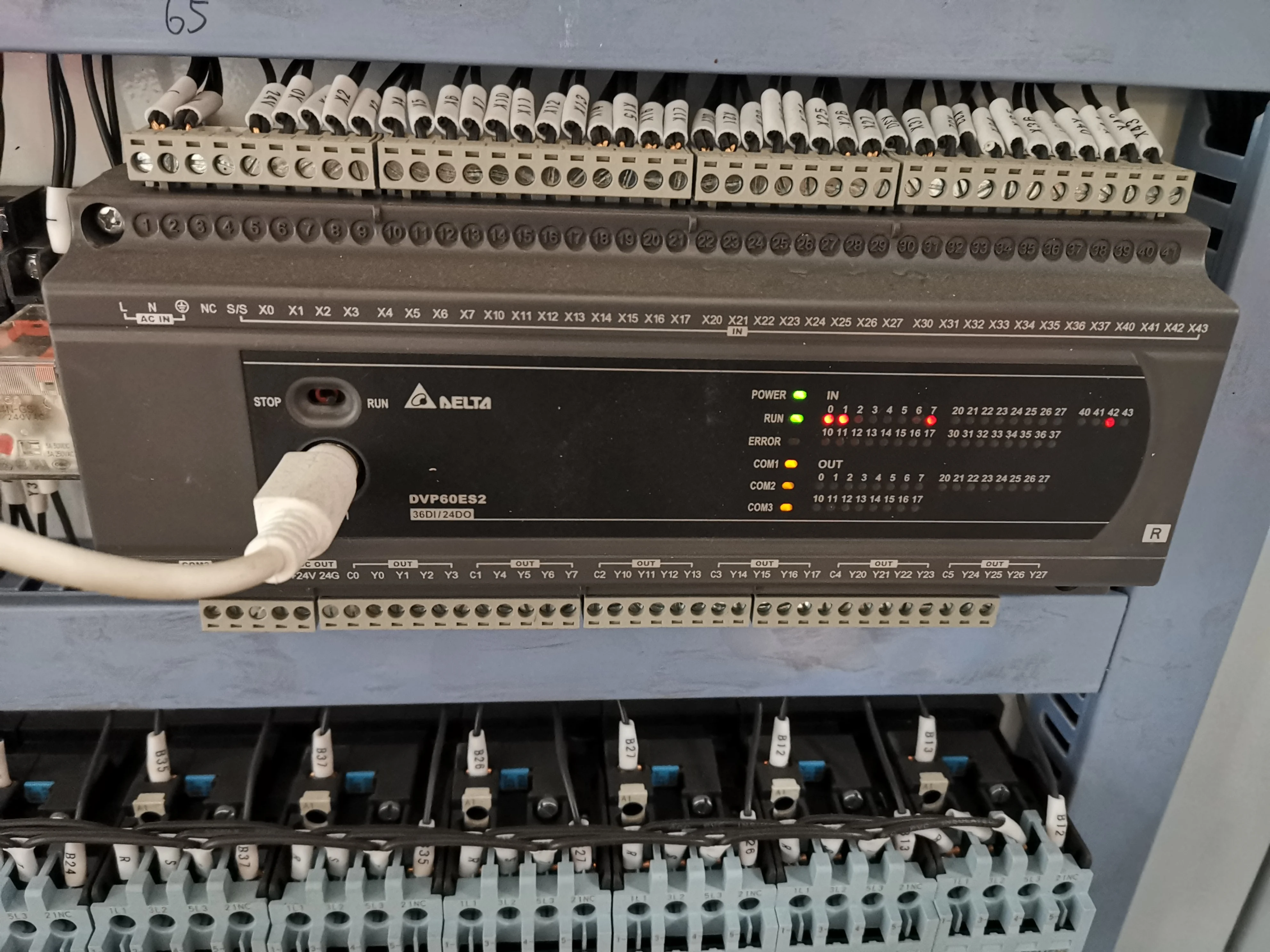 Corrugated carton box automatic folder gluer