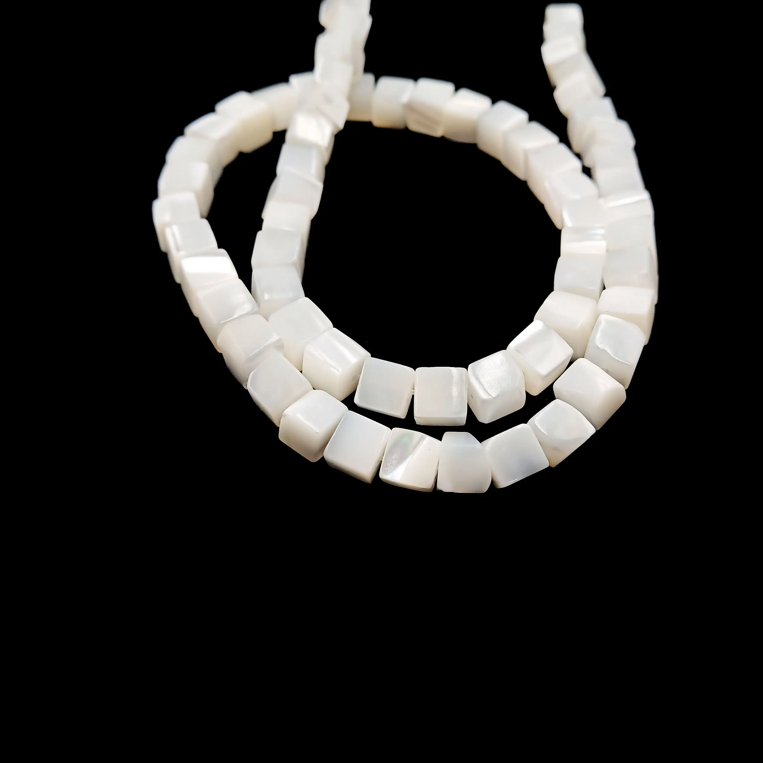 Cheap Wholesale Custom Fashion Luxury Cube Block White Sea Shell Beads Necklace