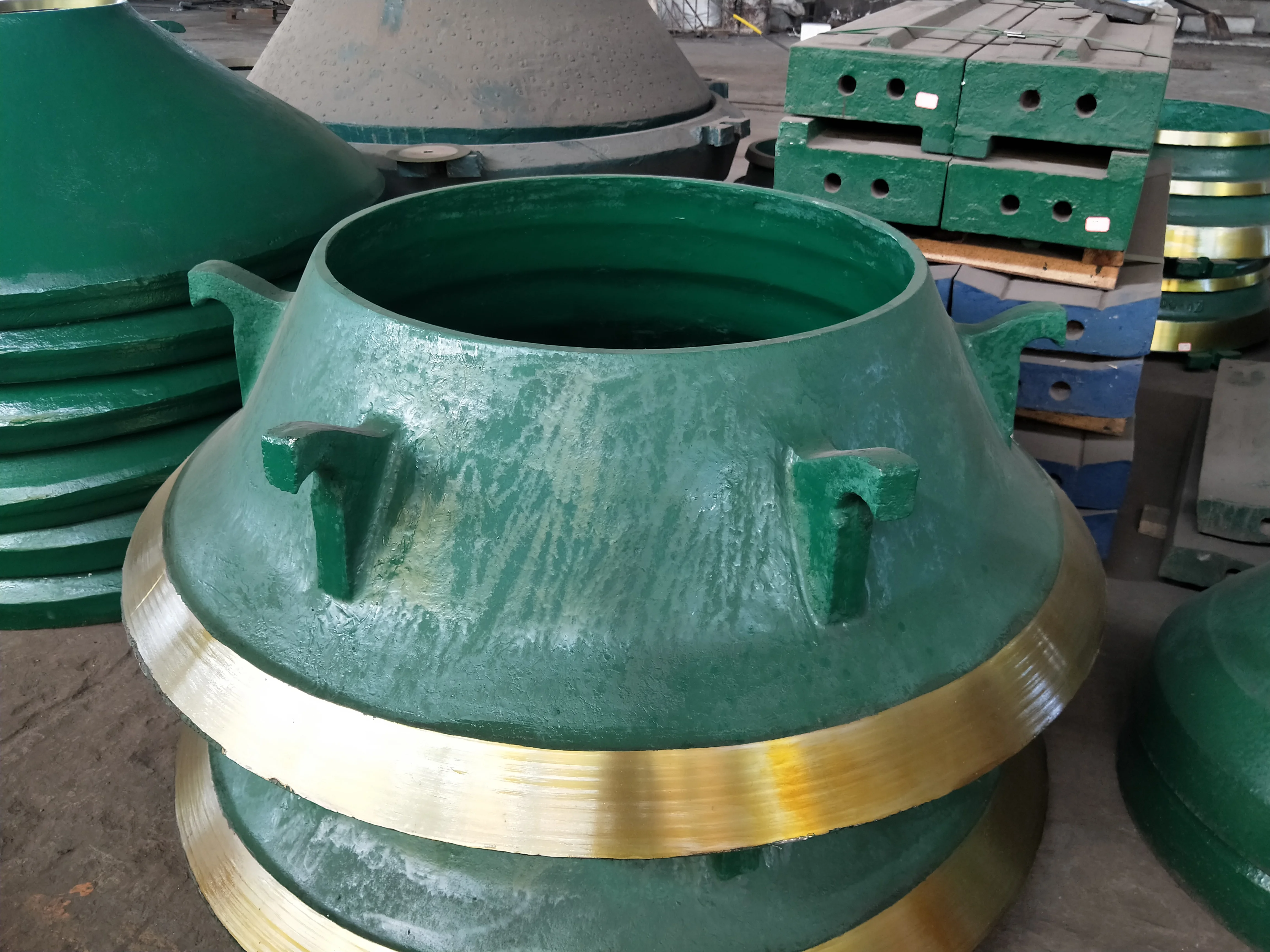 Steel Factory Cone Crusher Wear Parts Machine Parts Mantle and Concave High Manganese Bowl Liner Manufacture China 1 Piece Jaw