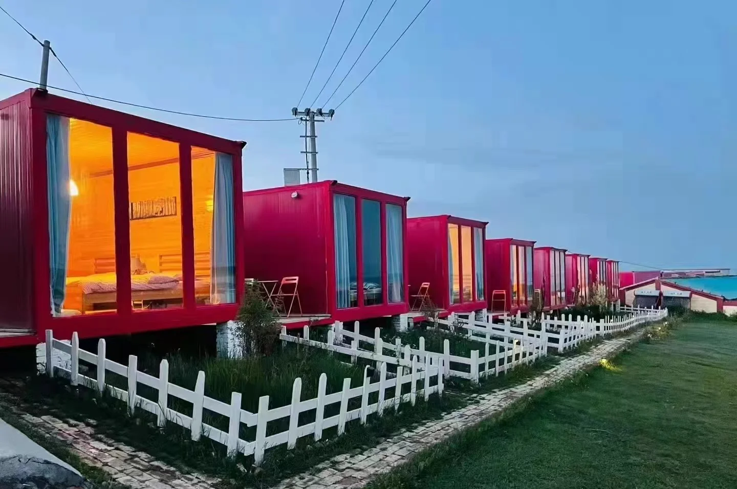 Fire Proof camp prefab capsule house Steel Structure Modular Container House Prefab Container cabin with 3 Bedroom